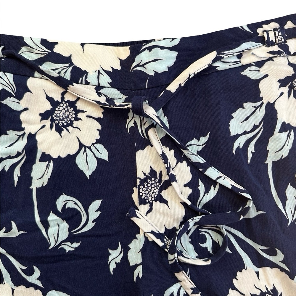 Talbots Wide Leg Pull On Belted Pants Delightful Flowers Blue Floral XLP - Picture 3 of 8